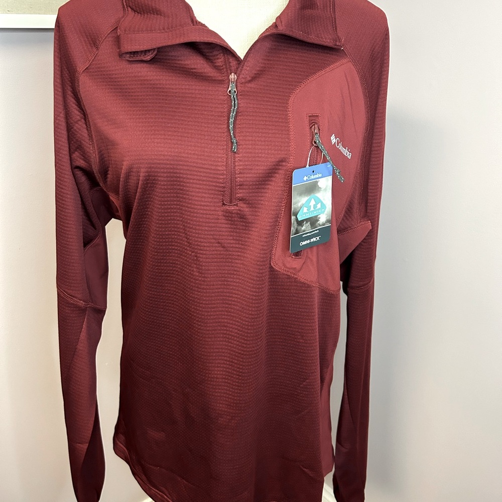 Columbia-Mens 1/4 zip long sleeve Omni-Wick shirt. Great golf wear.